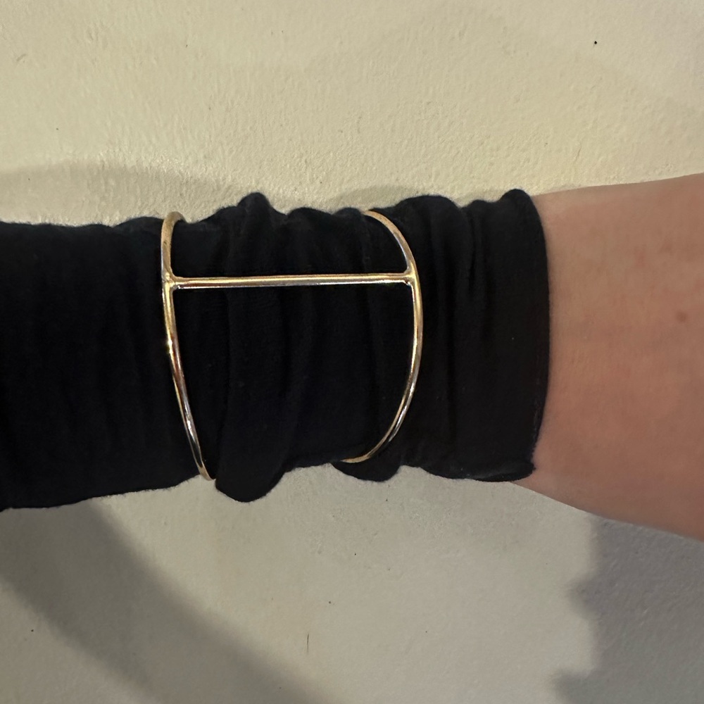 Gold bangle - Picture 6 of 7